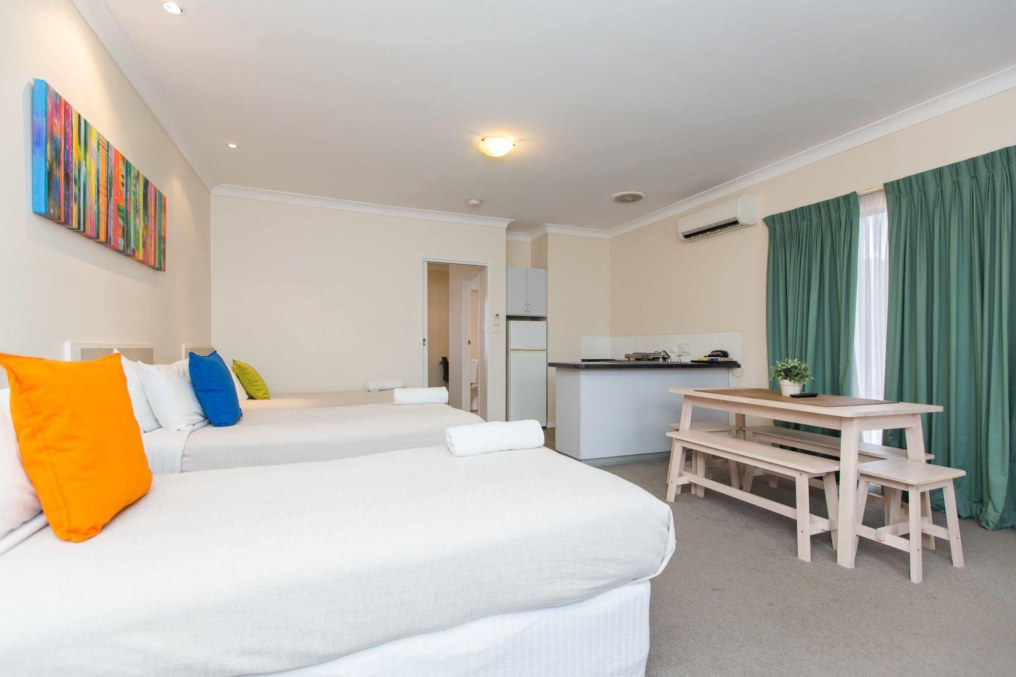 Lincoln Cottage Motor Inn Вага Вага Екстериор снимка