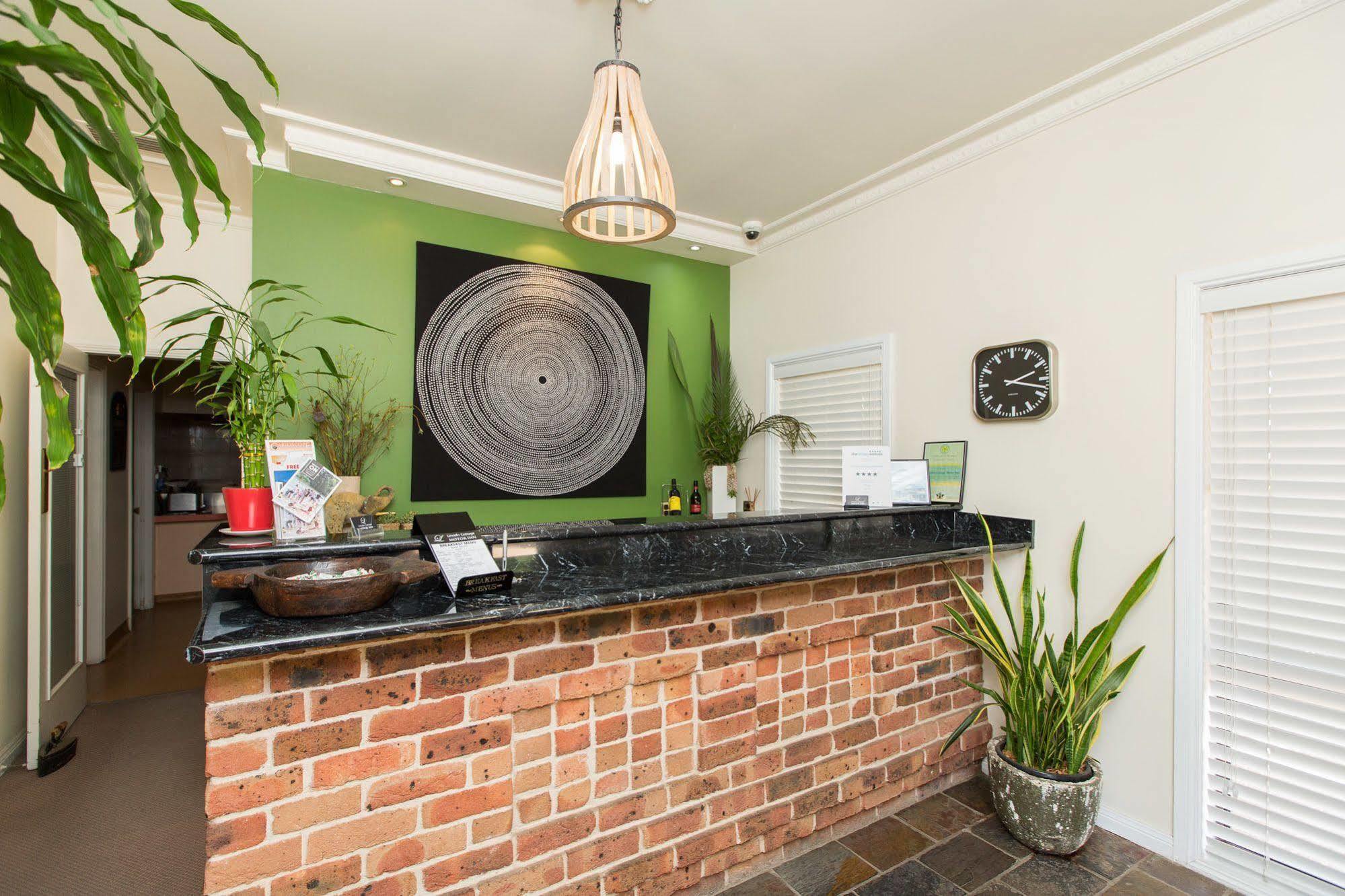 Lincoln Cottage Motor Inn Вага Вага Екстериор снимка